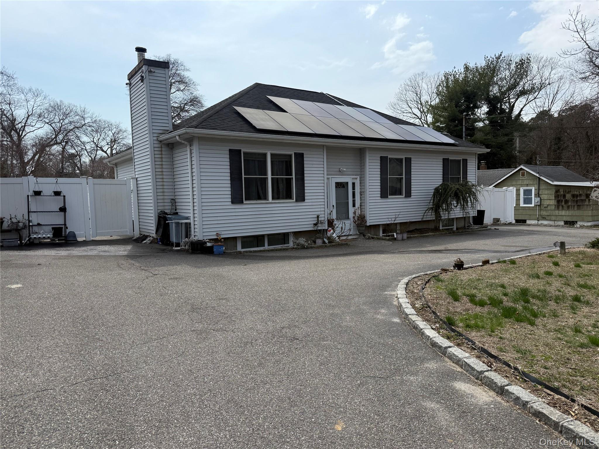 2 1st Street Property Photo 6