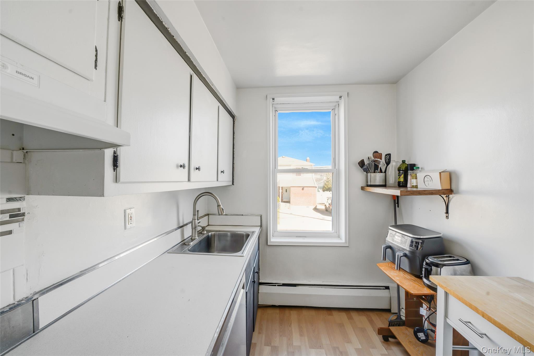 60 Hempstead Avenue 1o Property Photo 8
