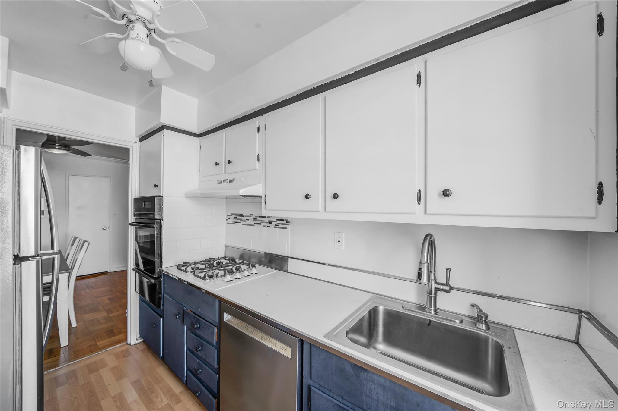 60 Hempstead Avenue 1o Property Photo 9