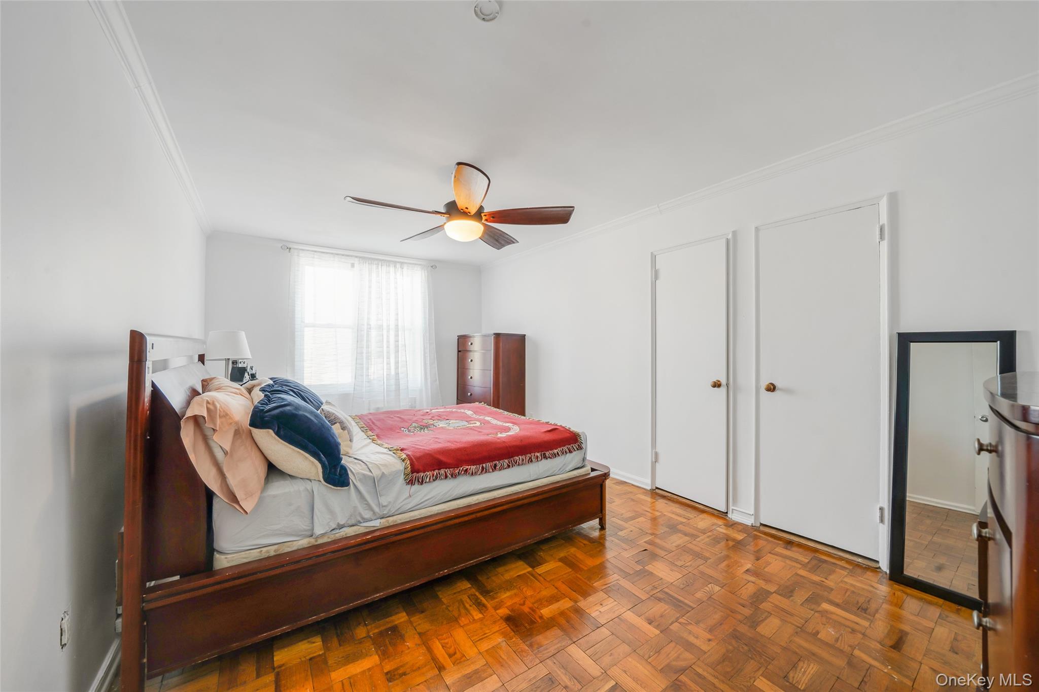 60 Hempstead Avenue 1o Property Photo 11