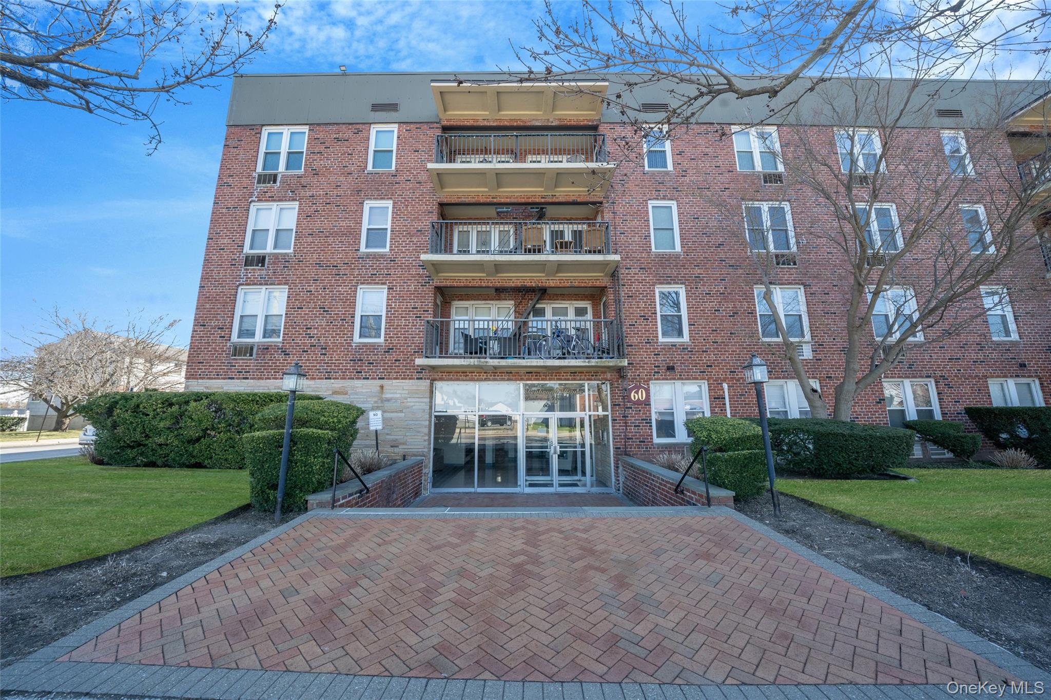 60 Hempstead Avenue 1o Property Photo 20