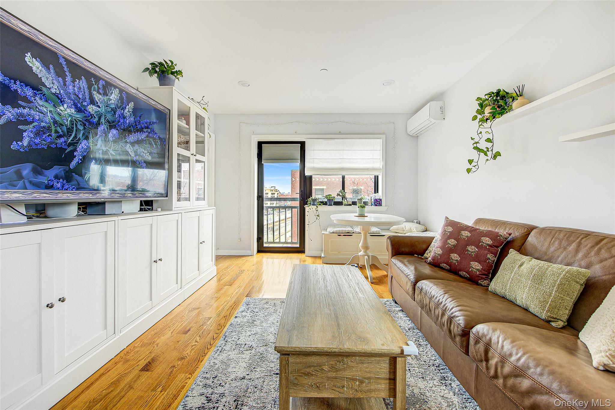 84-05 Queens Boulevard 5c Property Photo 4