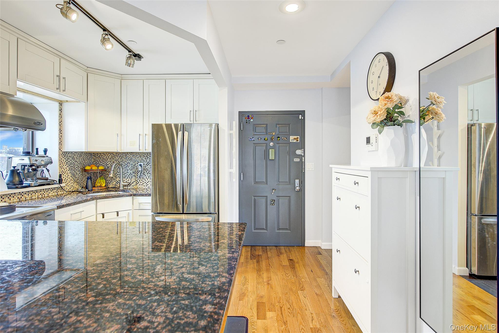 84-05 Queens Boulevard 5c Property Photo 7
