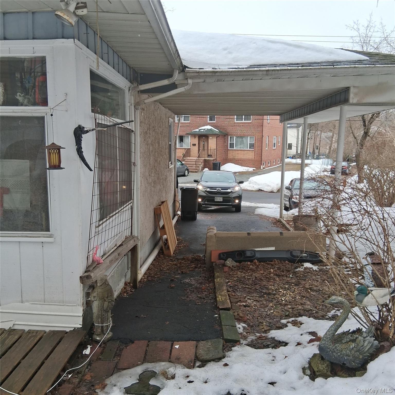 18 York Avenue Property Photo 3