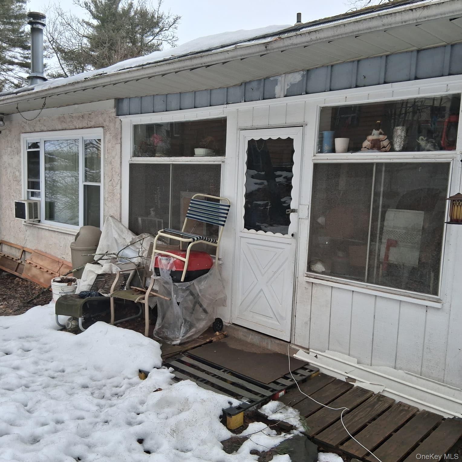 18 York Avenue Property Photo 6