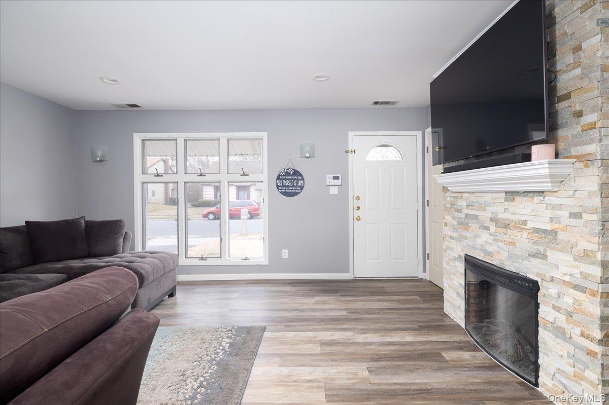 843 Greenbelt Parkway Property Photo 3
