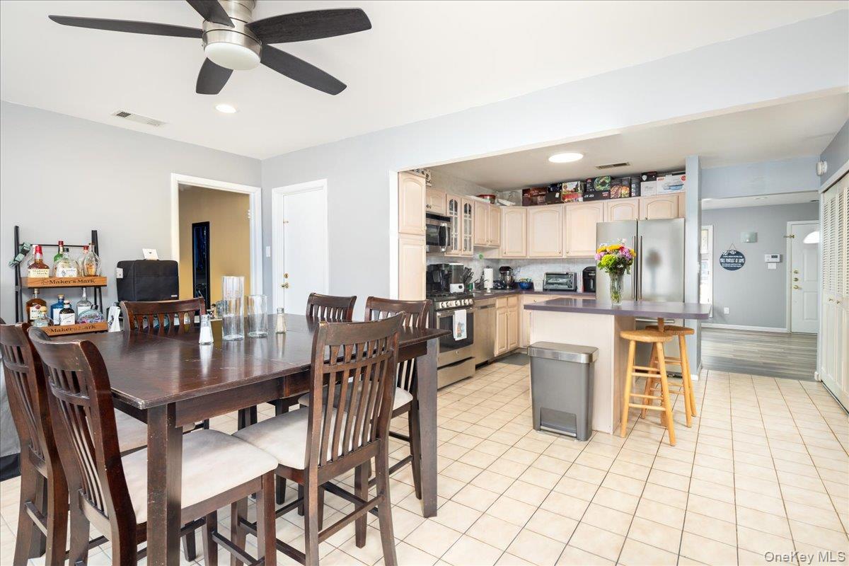 843 Greenbelt Parkway Property Photo 6