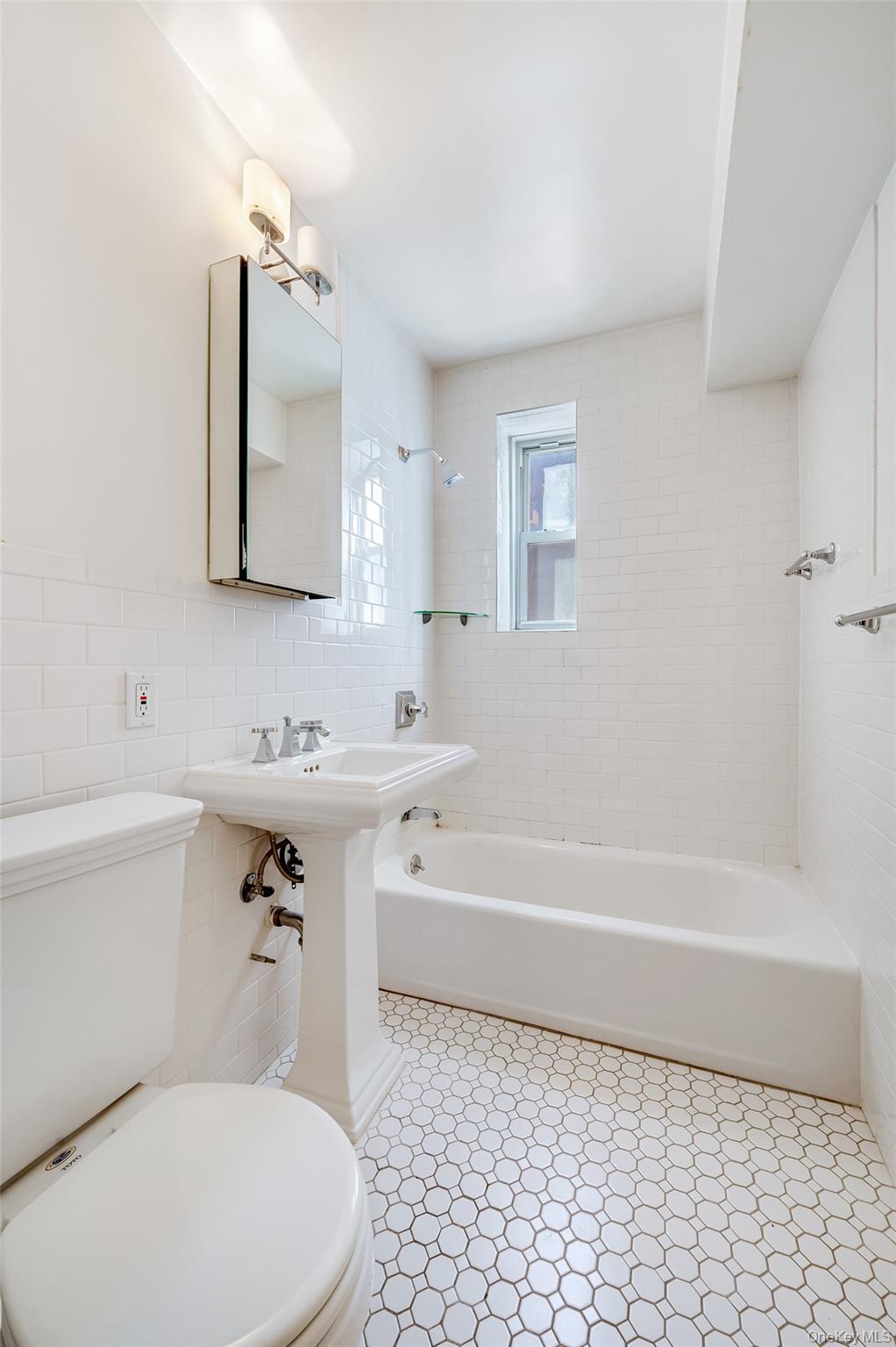 39-35 51st Street 6e Property Photo 10