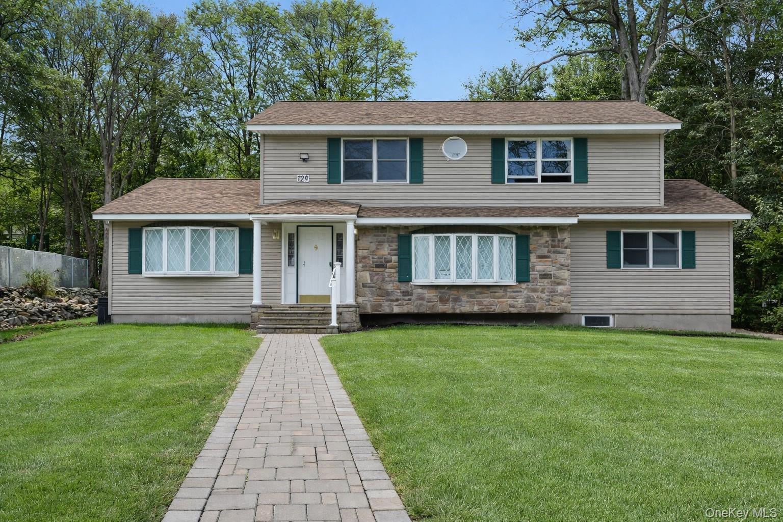 129 Franklin Avenue Property Photo 1