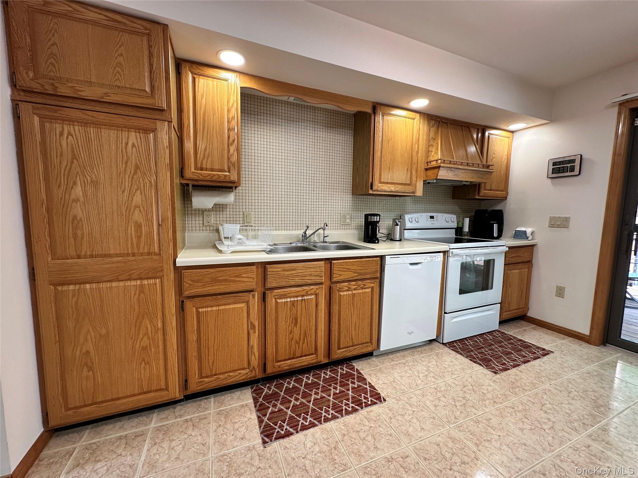60 Manchester Road Property Photo 12