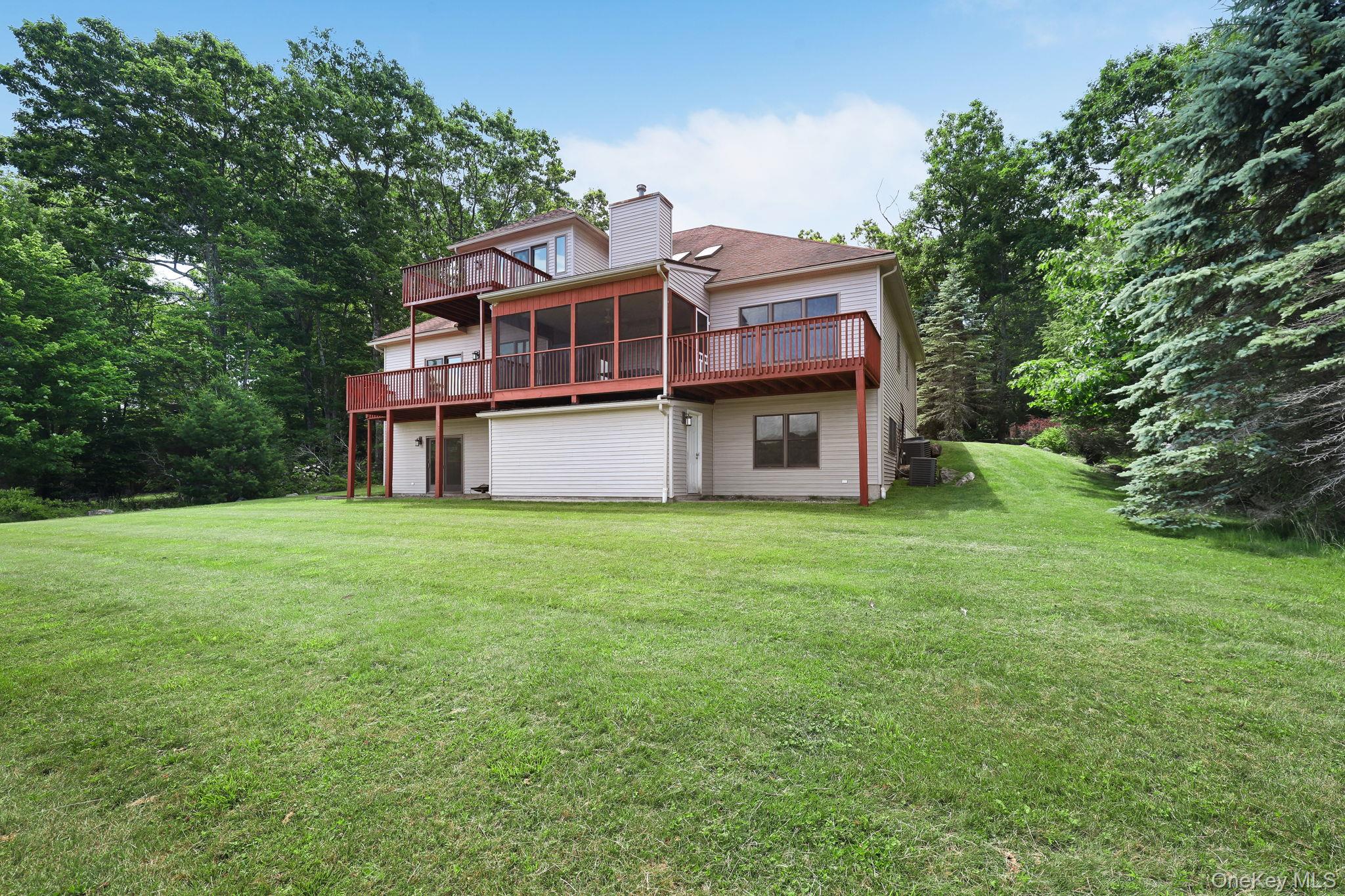 9 Surrey Street Property Photo 15