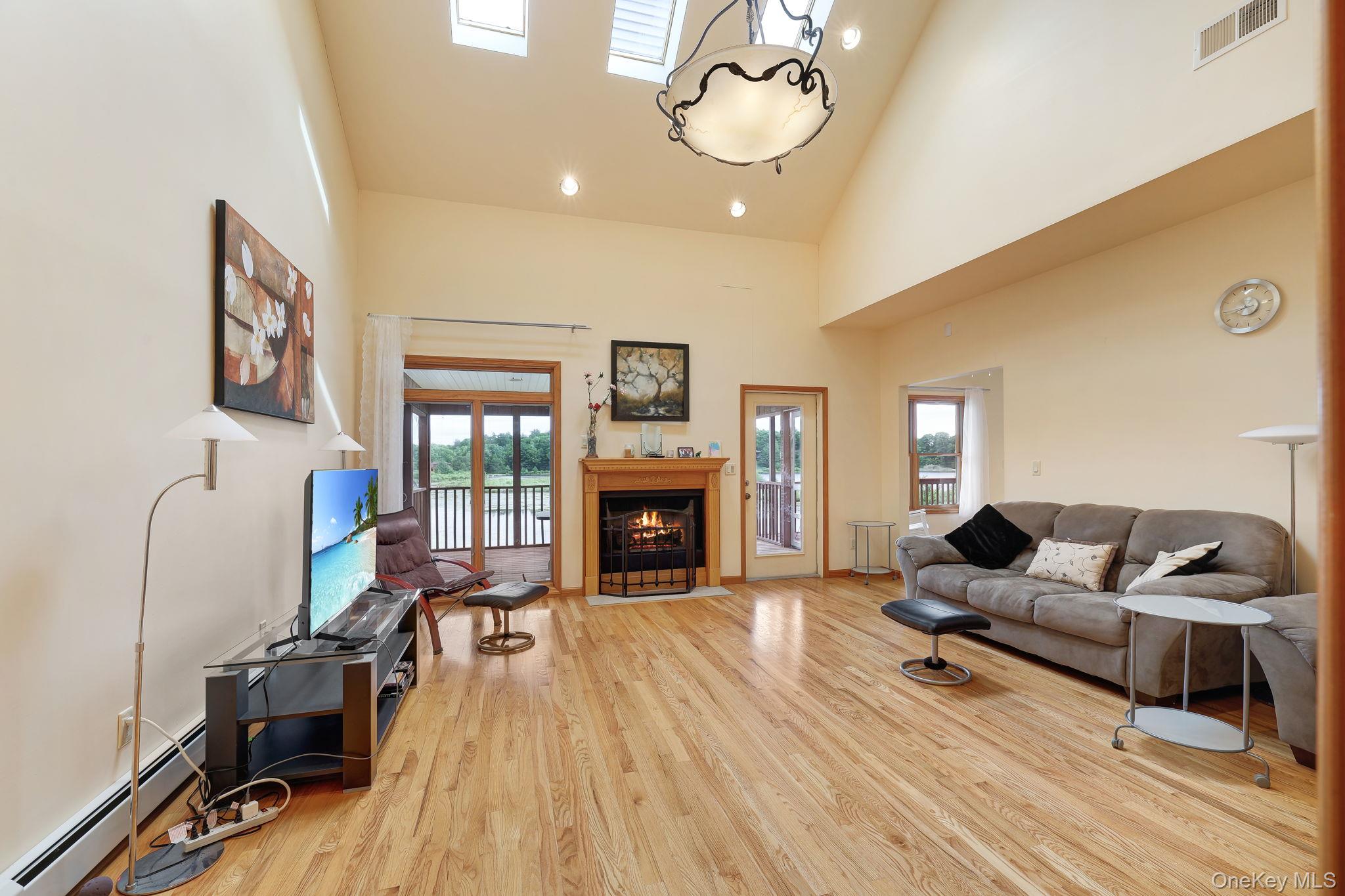 9 Surrey Street Property Photo 23