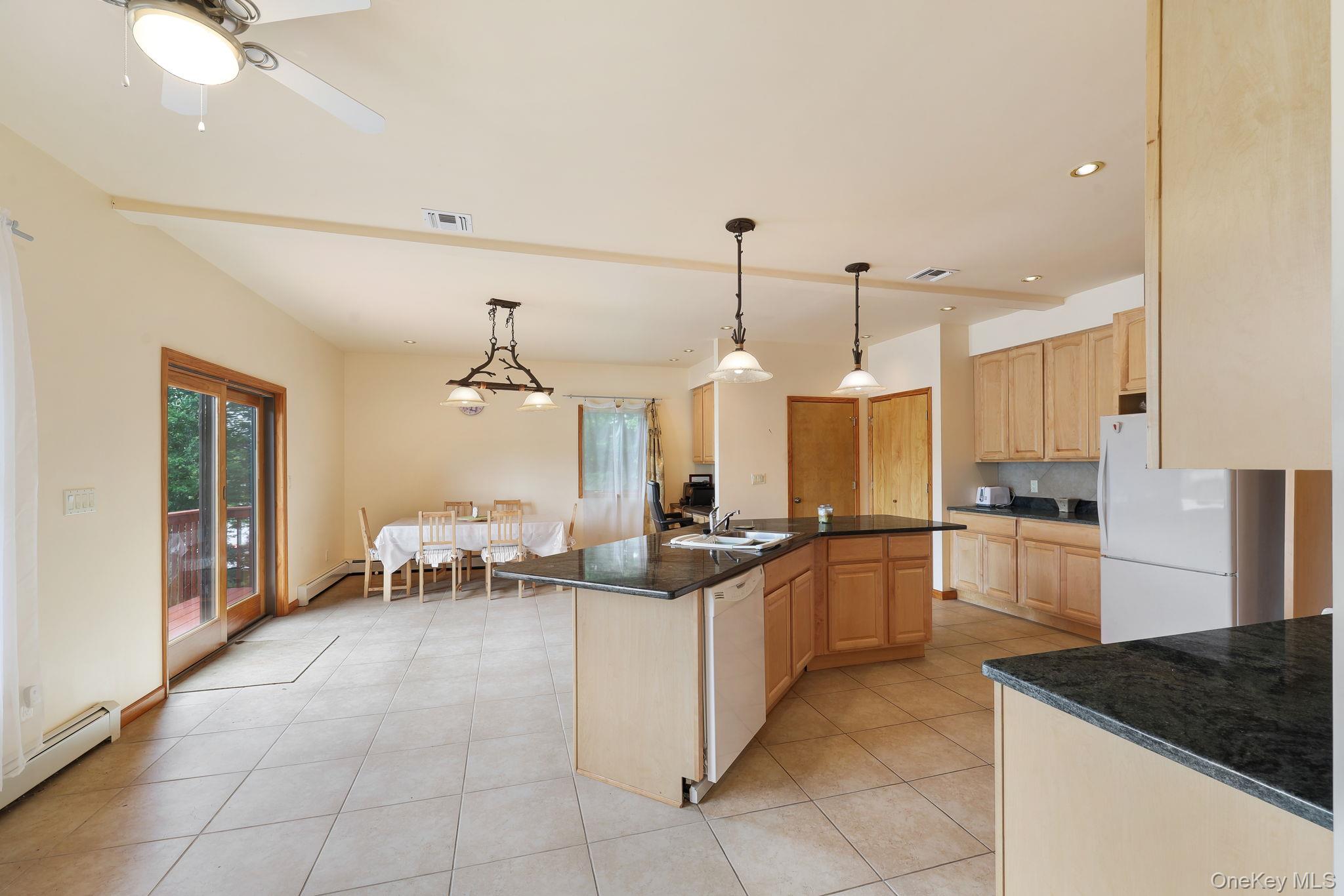 9 Surrey Street Property Photo 25