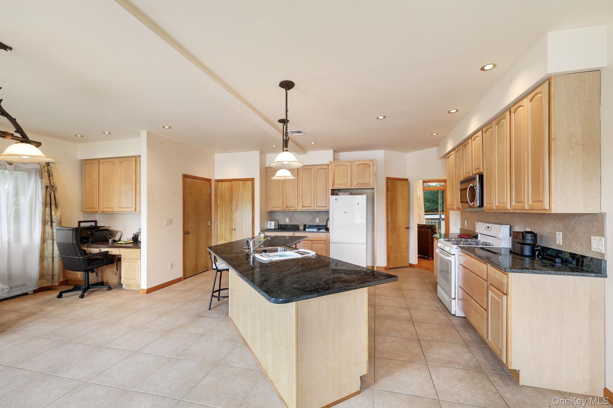 9 Surrey Street Property Photo 26