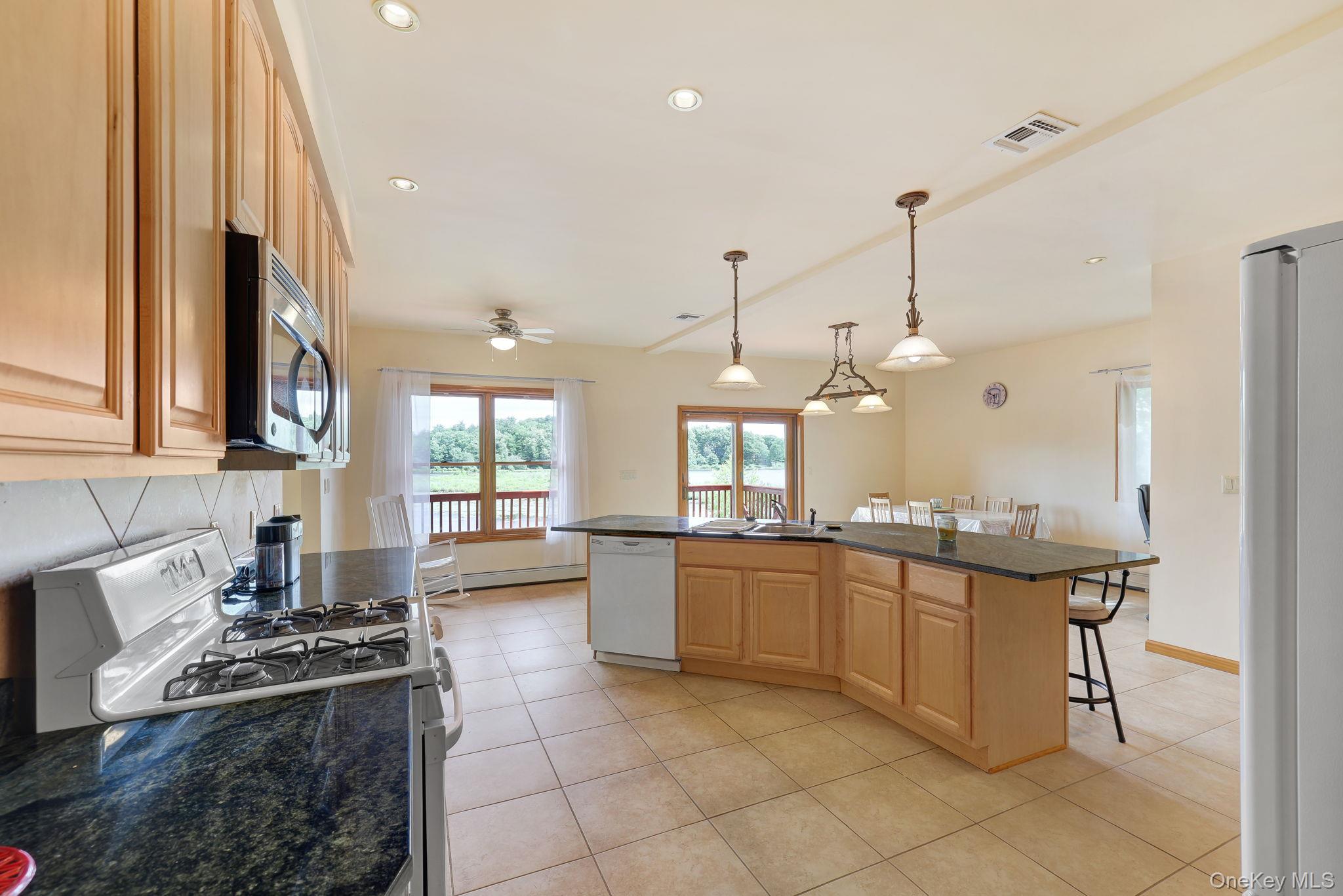 9 Surrey Street Property Photo 31