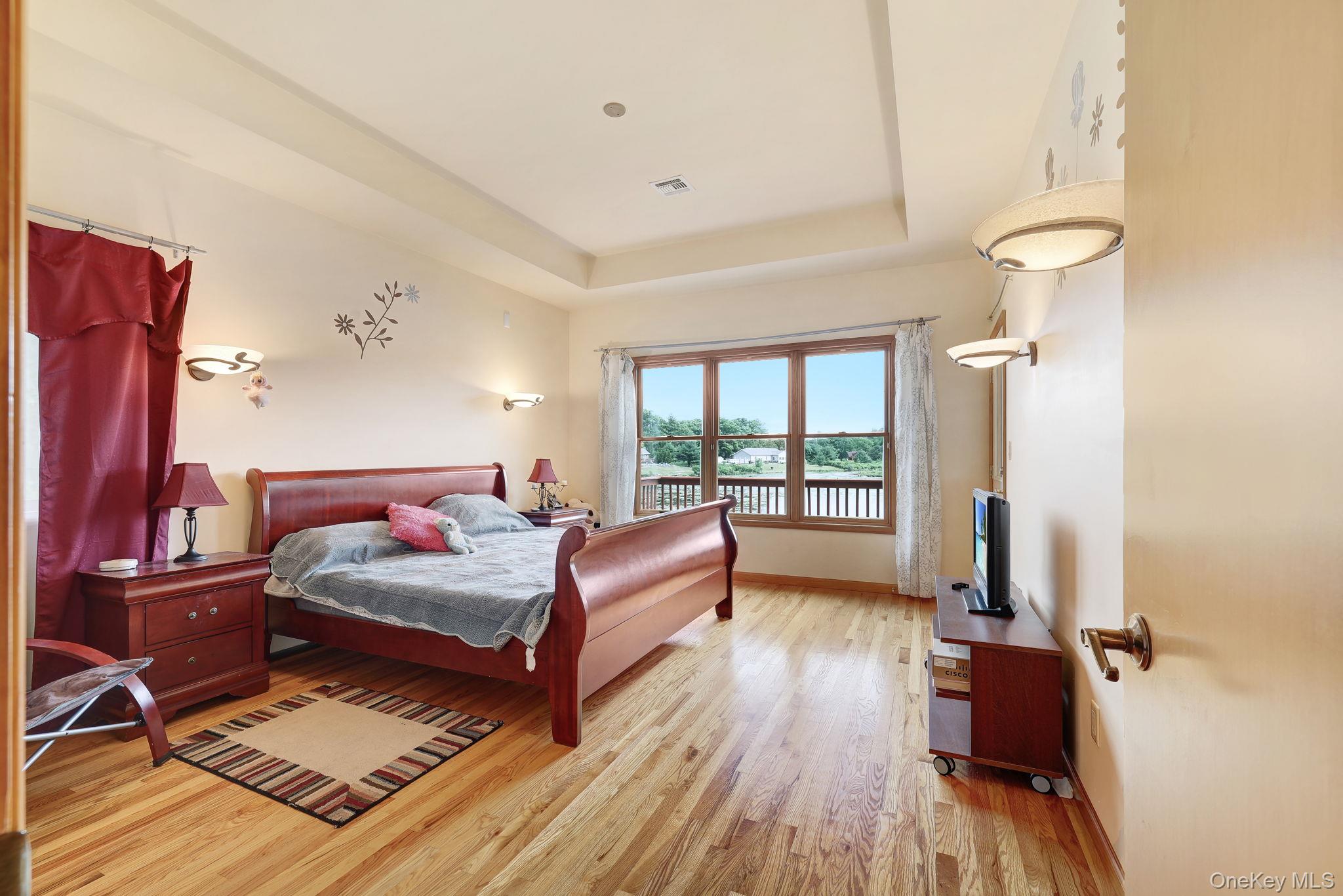 9 Surrey Street Property Photo 35
