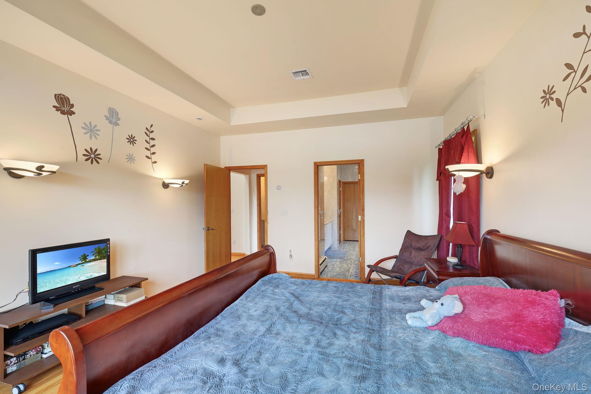 9 Surrey Street Property Photo 36