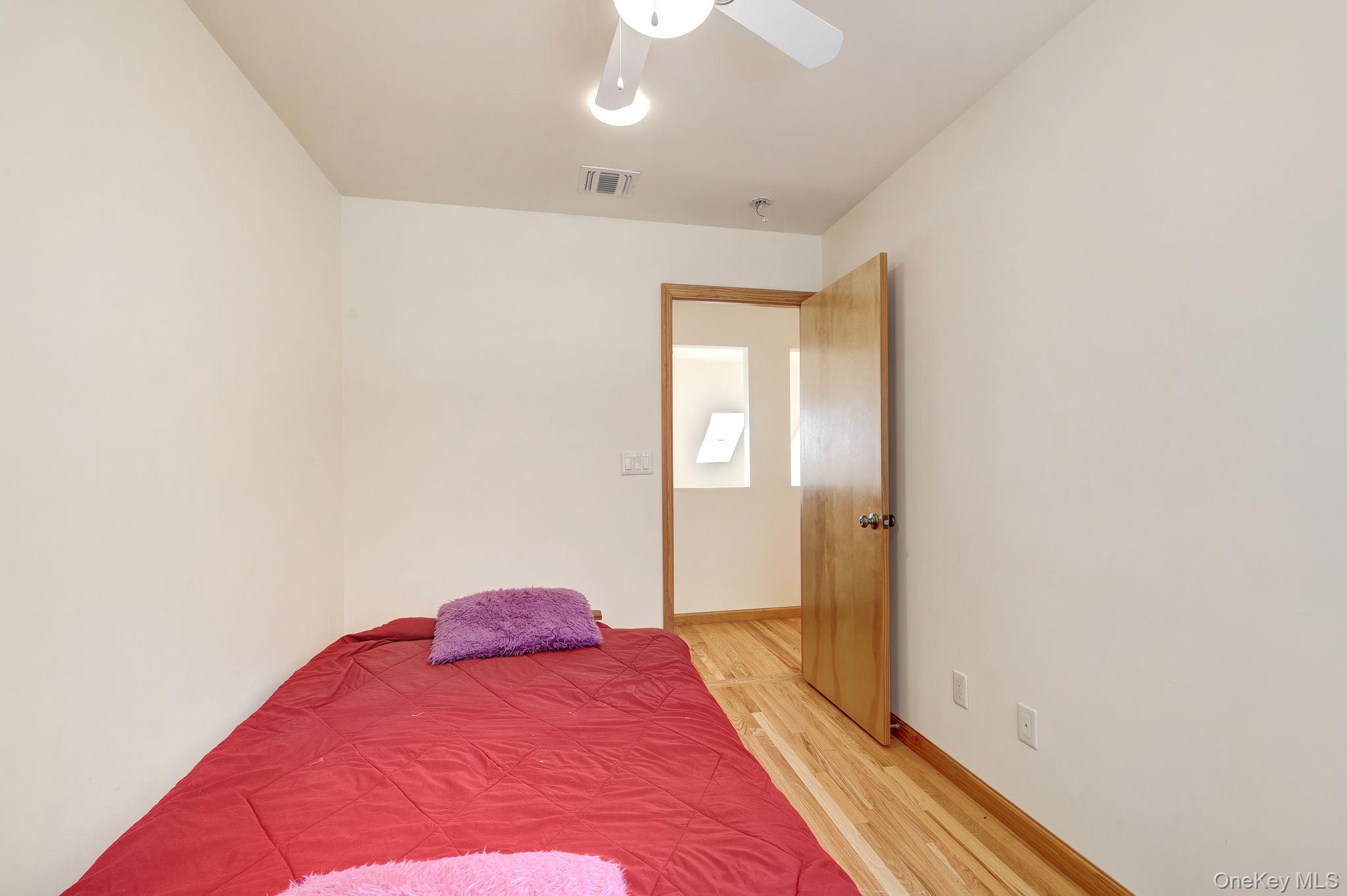 9 Surrey Street Property Photo 40