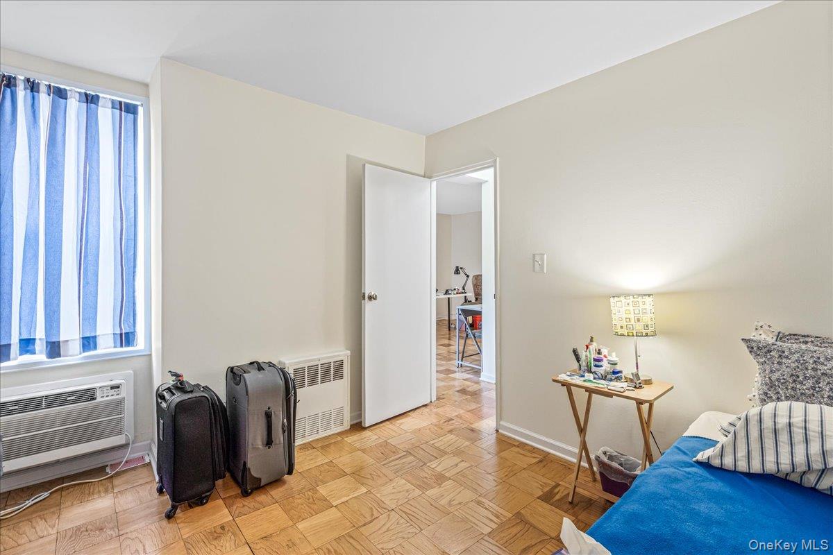 14215 Franklin Avenue 3a Property Photo 14