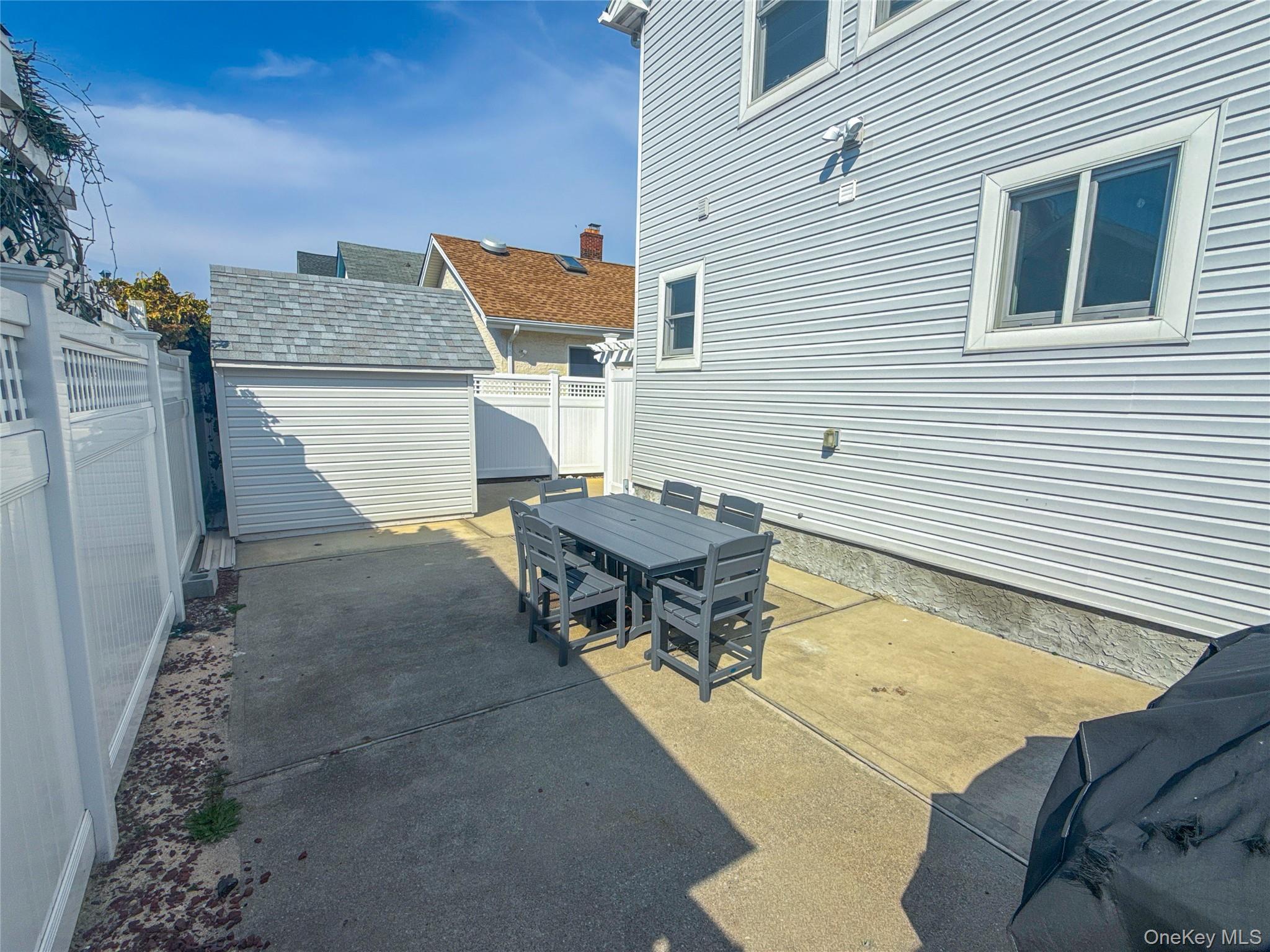 97 Cedarhurst Avenue Property Photo 20