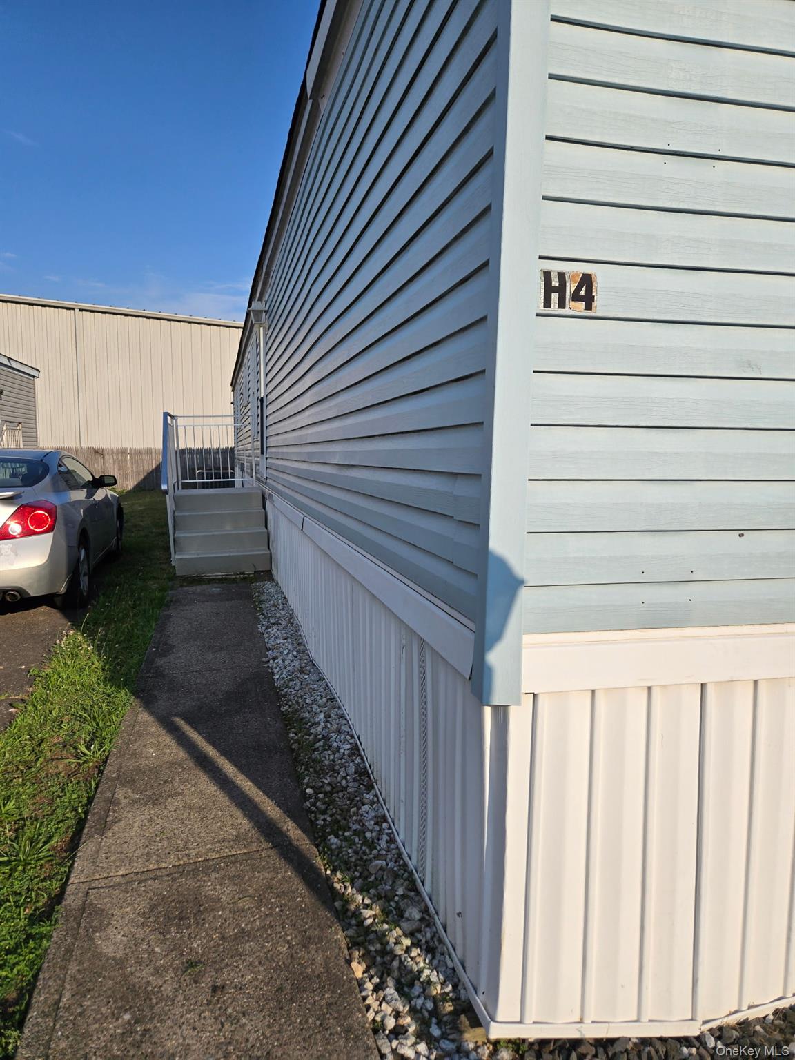 2701 Goethals Road H4 Property Photo 4