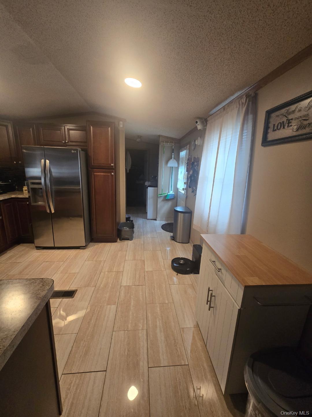 2701 Goethals Road H4 Property Photo 10