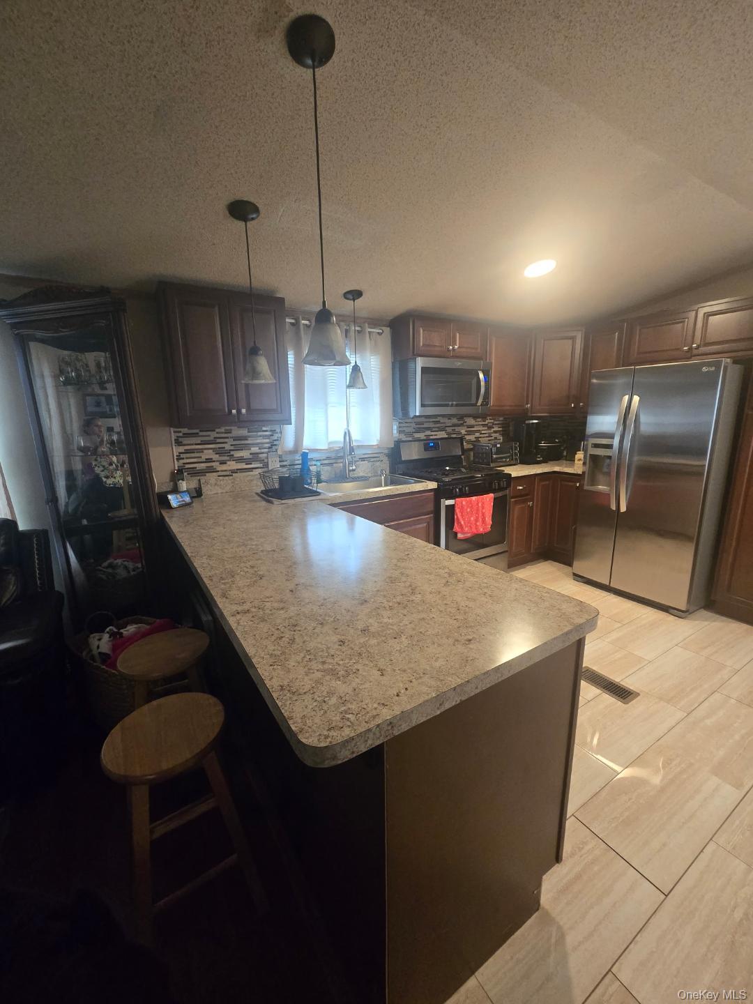 2701 Goethals Road H4 Property Photo 11