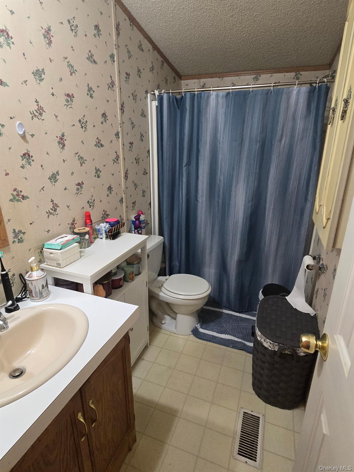2701 Goethals Road H4 Property Photo 25