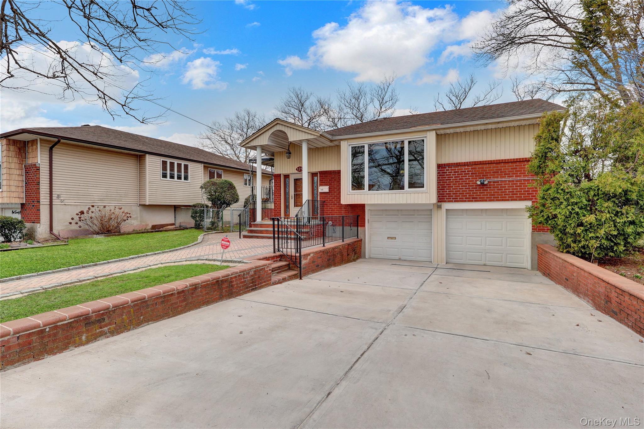 125 Marcus Avenue Property Photo 4