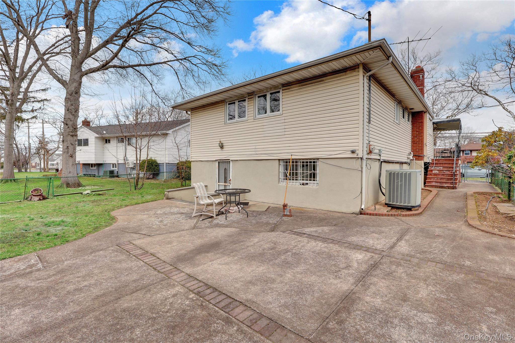 125 Marcus Avenue Property Photo 22