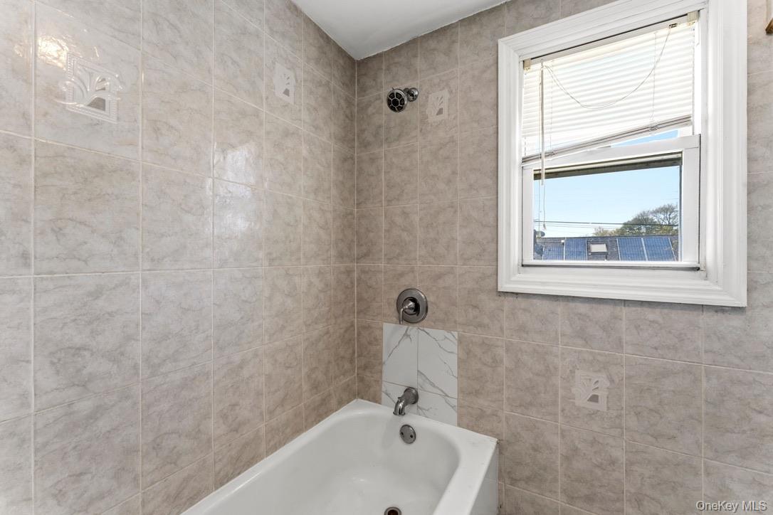 712 Park Avenue Property Photo 17