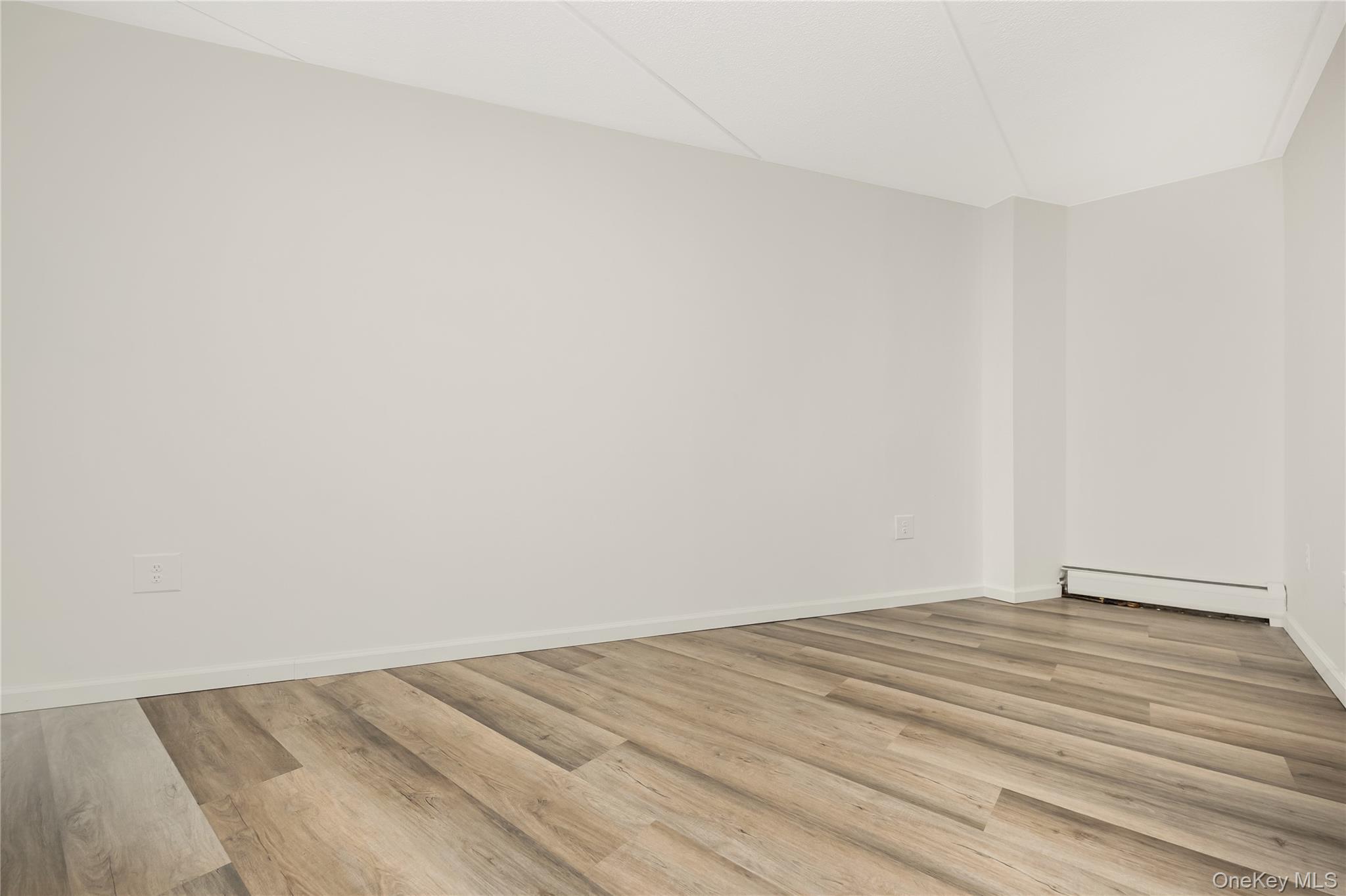 135 Post Avenue 1o Property Photo 15