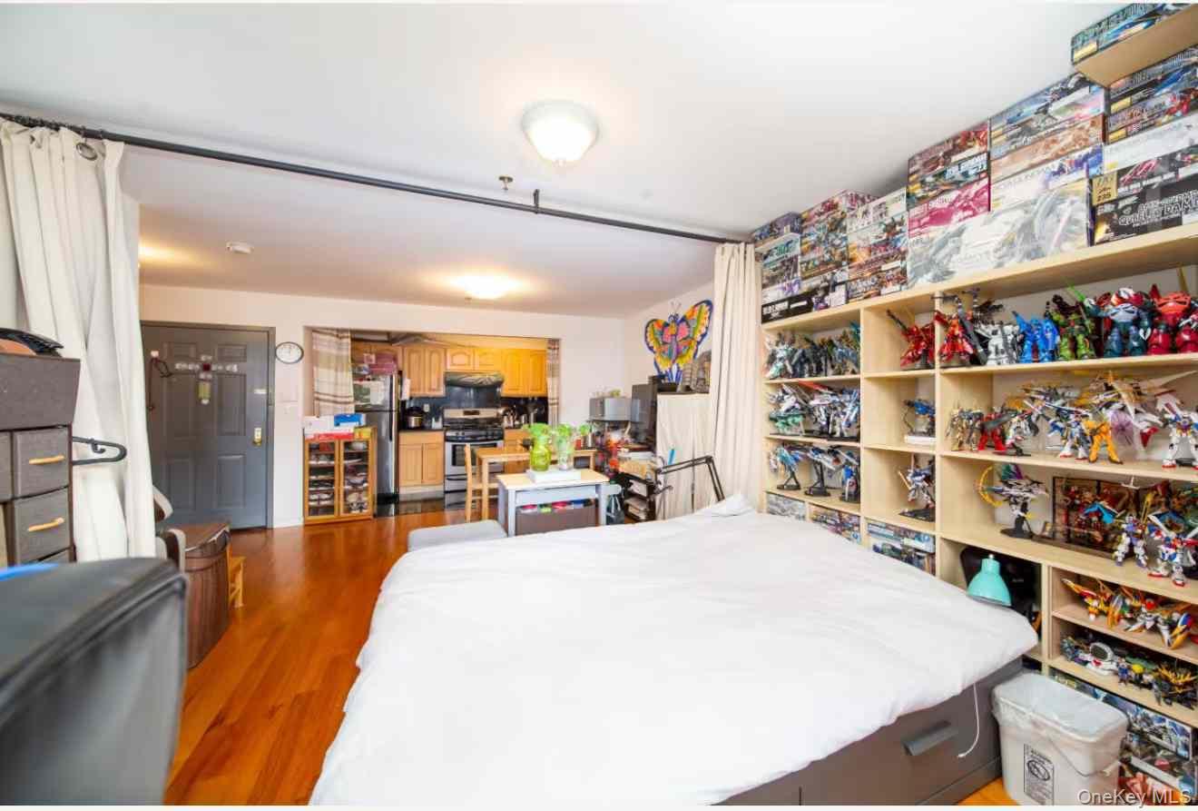 37-33 107th Street 2a Property Photo 2
