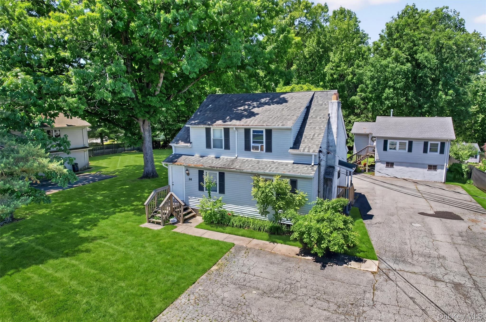 976829 Property Photo 1