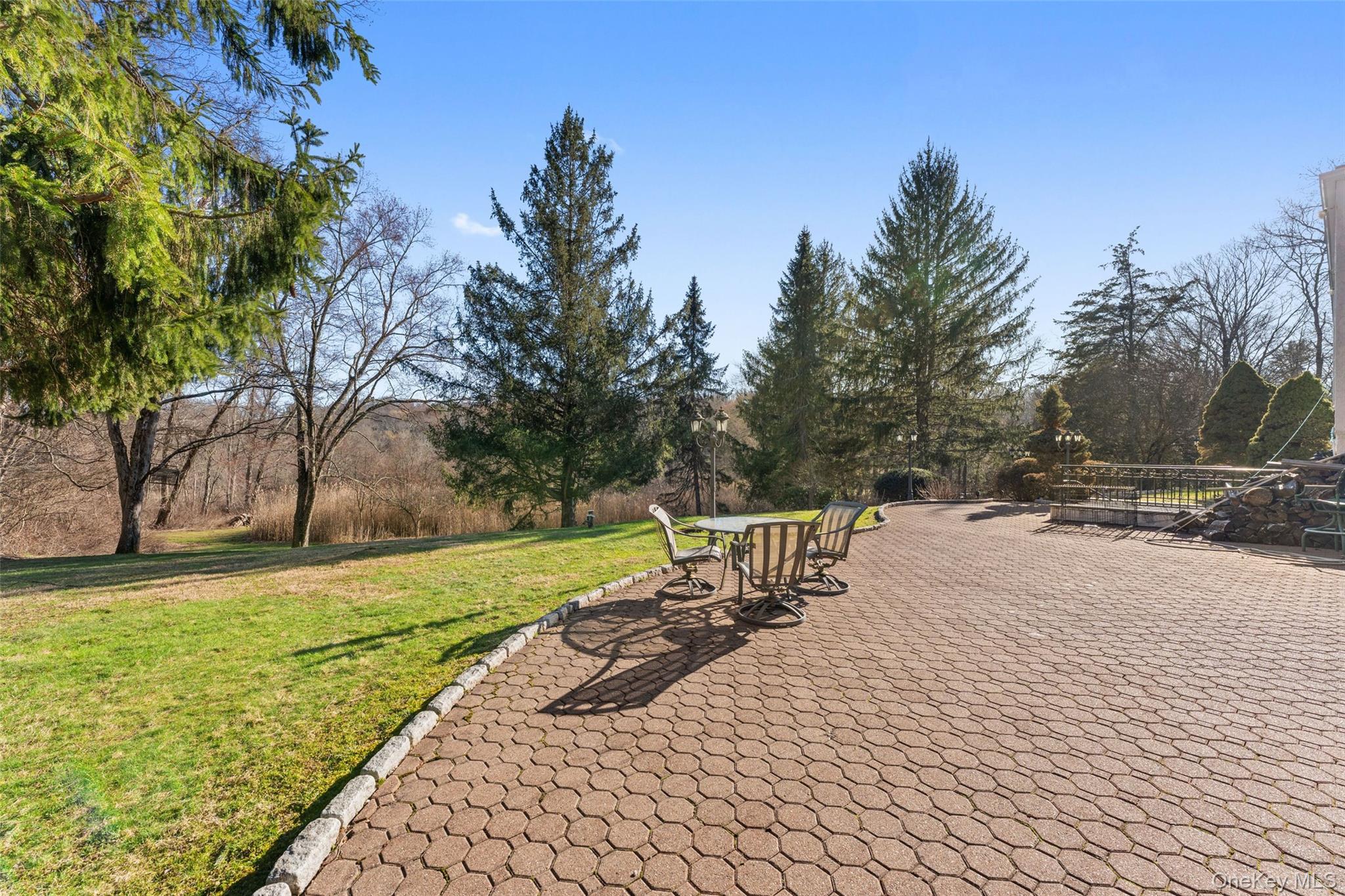 105 Cross Pond Road Property Photo 40