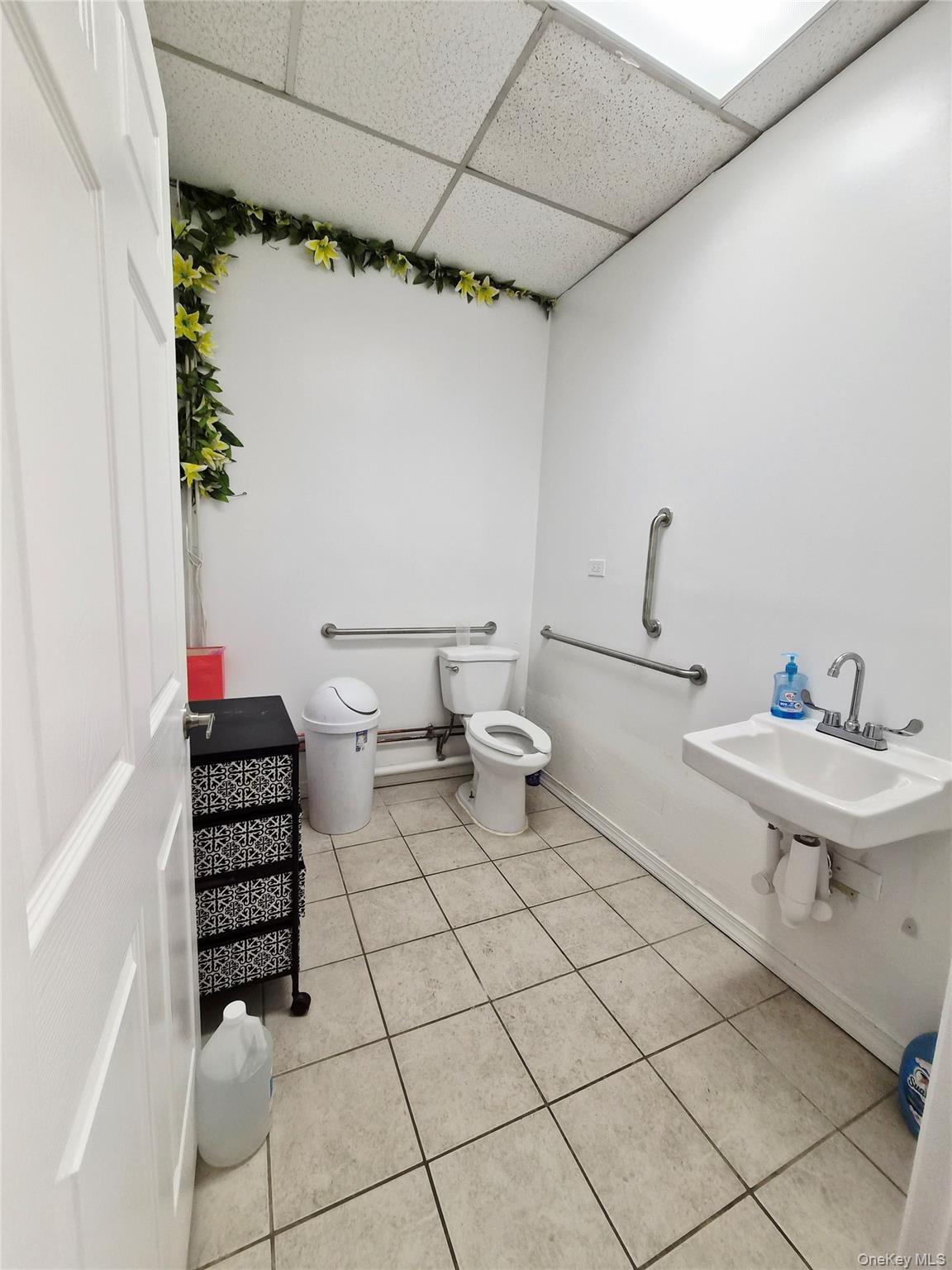 55 Broadway Ste B Property Photo 6