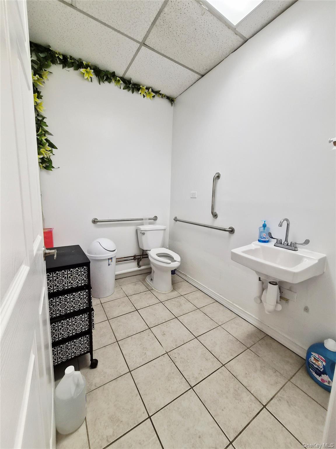 55 Broadway Ste B Property Photo 8