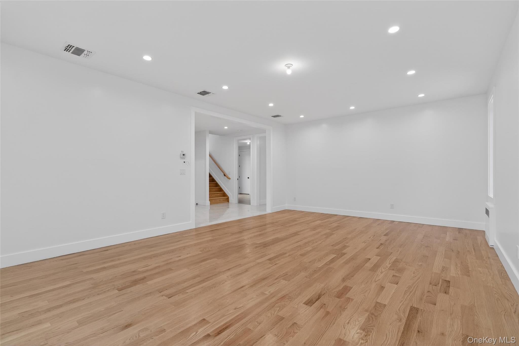 71 Lawrence Avenue Property Photo 10