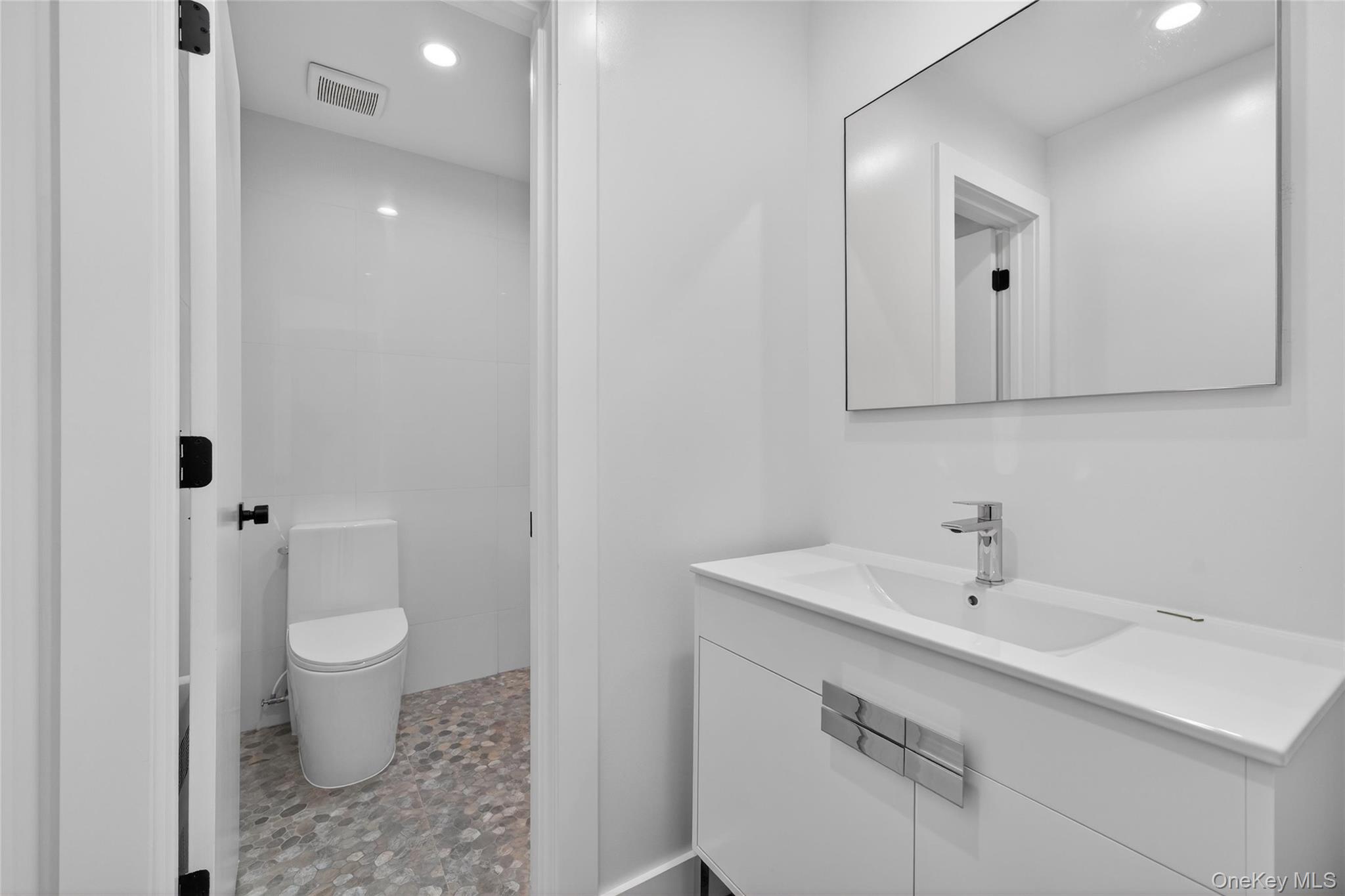 71 Lawrence Avenue Property Photo 33