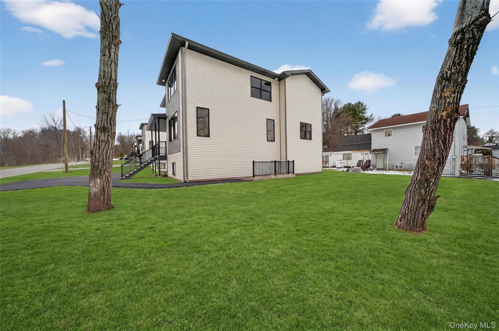 71 Lawrence Avenue Property Photo 43
