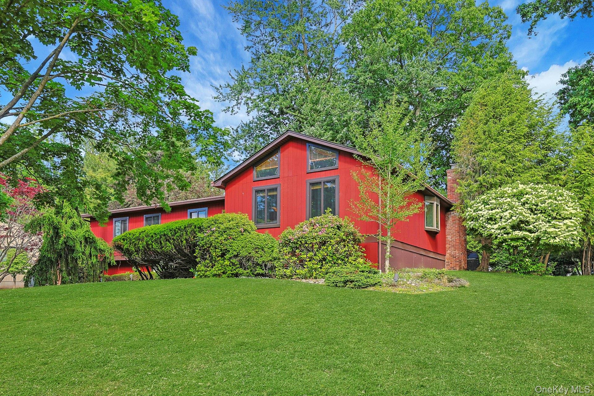 8 Sasson Terrace Property Photo 3