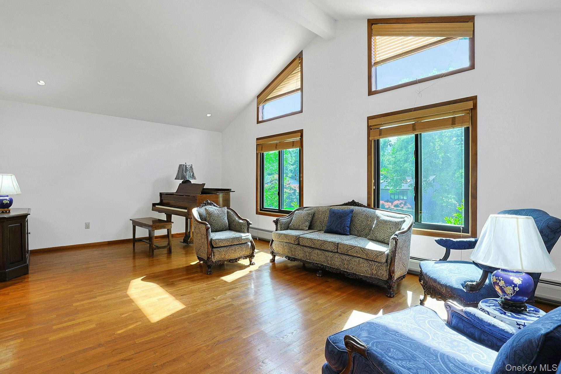 8 Sasson Terrace Property Photo 12