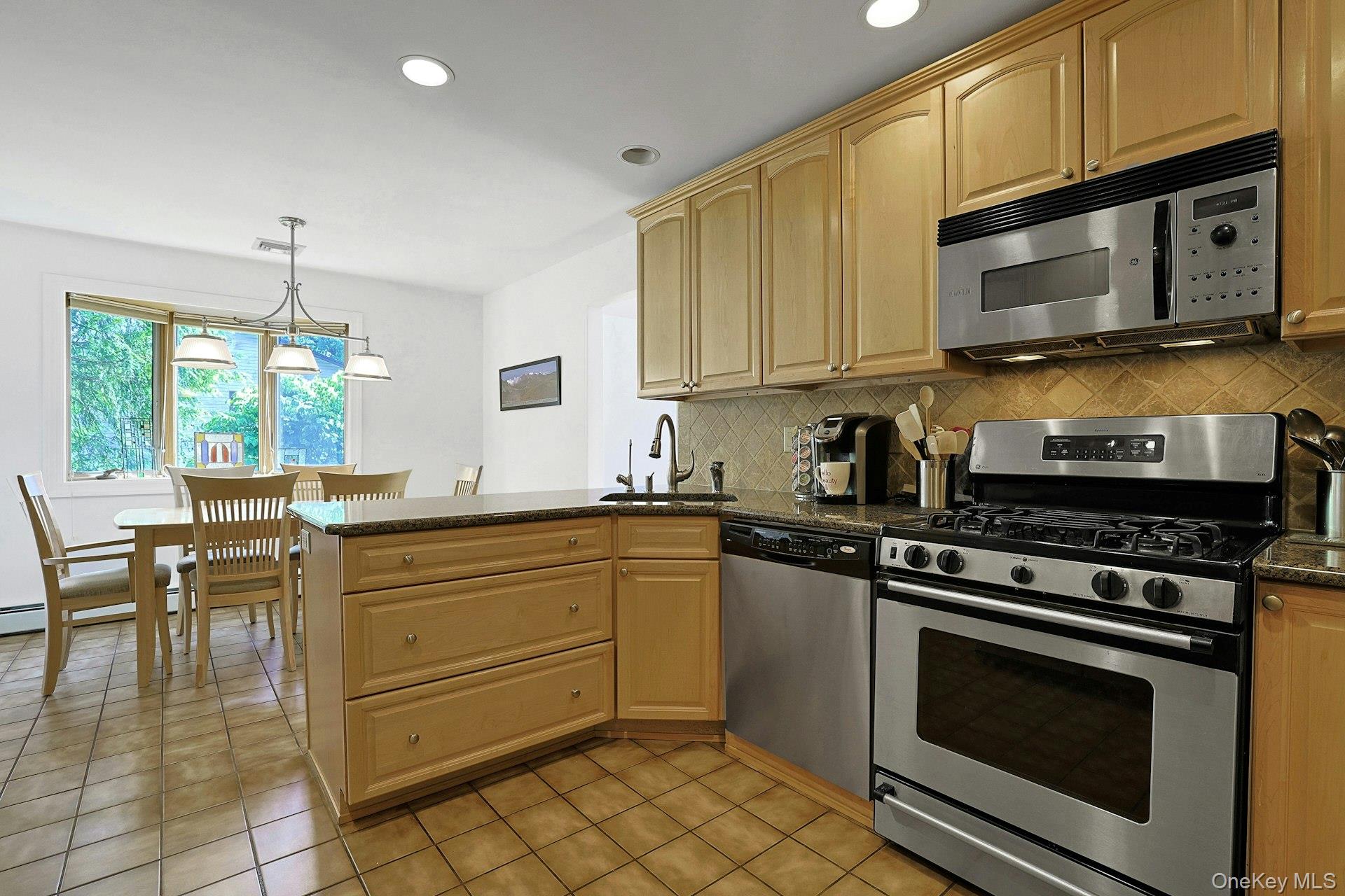 8 Sasson Terrace Property Photo 20