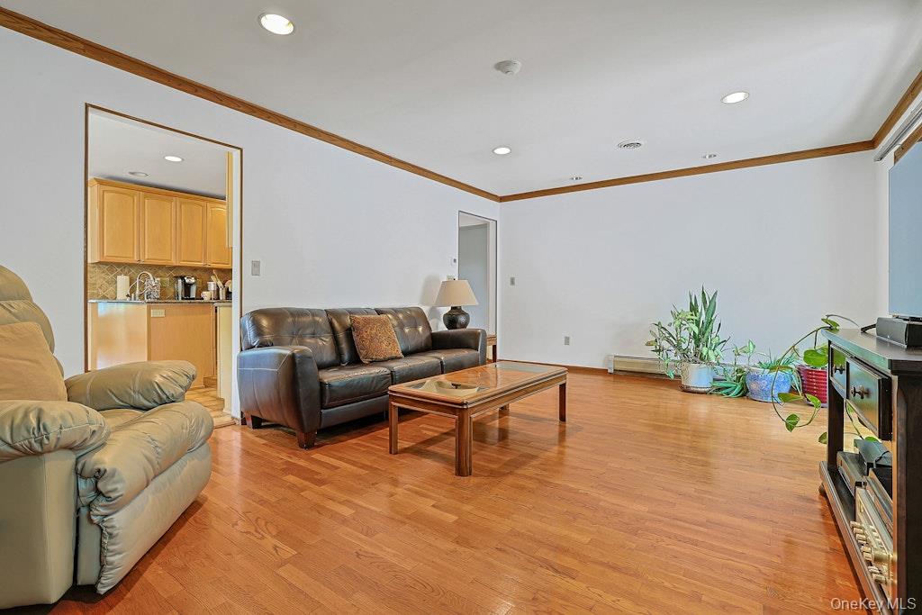 8 Sasson Terrace Property Photo 24