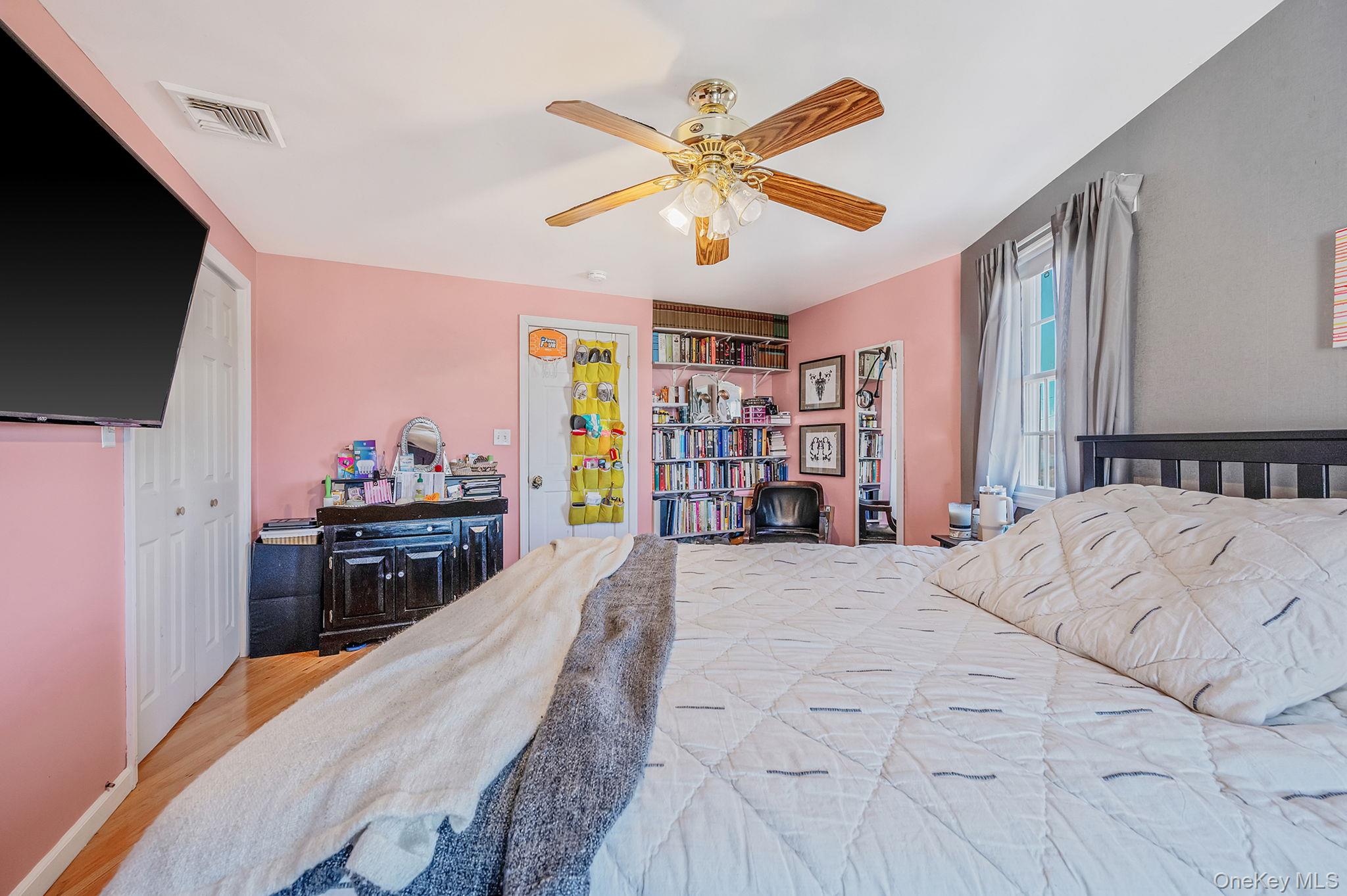 268 W Shore Drive Property Photo 8