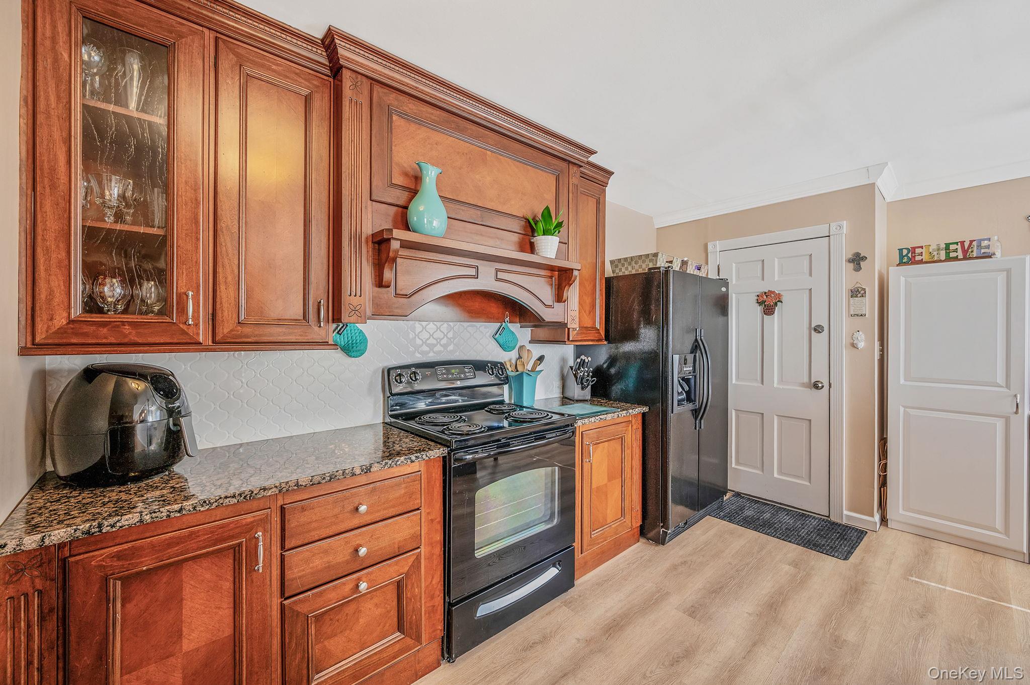 268 W Shore Drive Property Photo 17