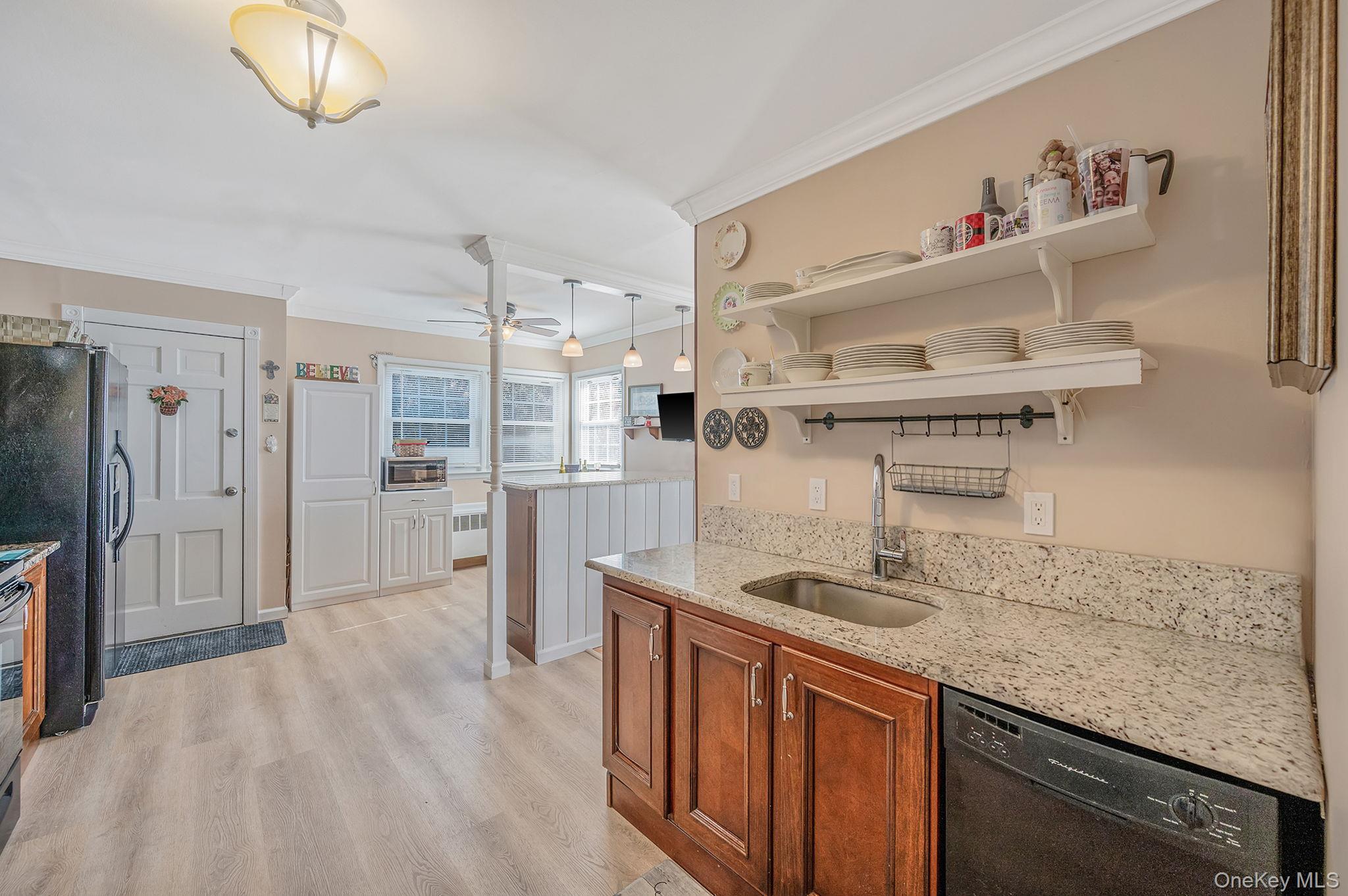 268 W Shore Drive Property Photo 18