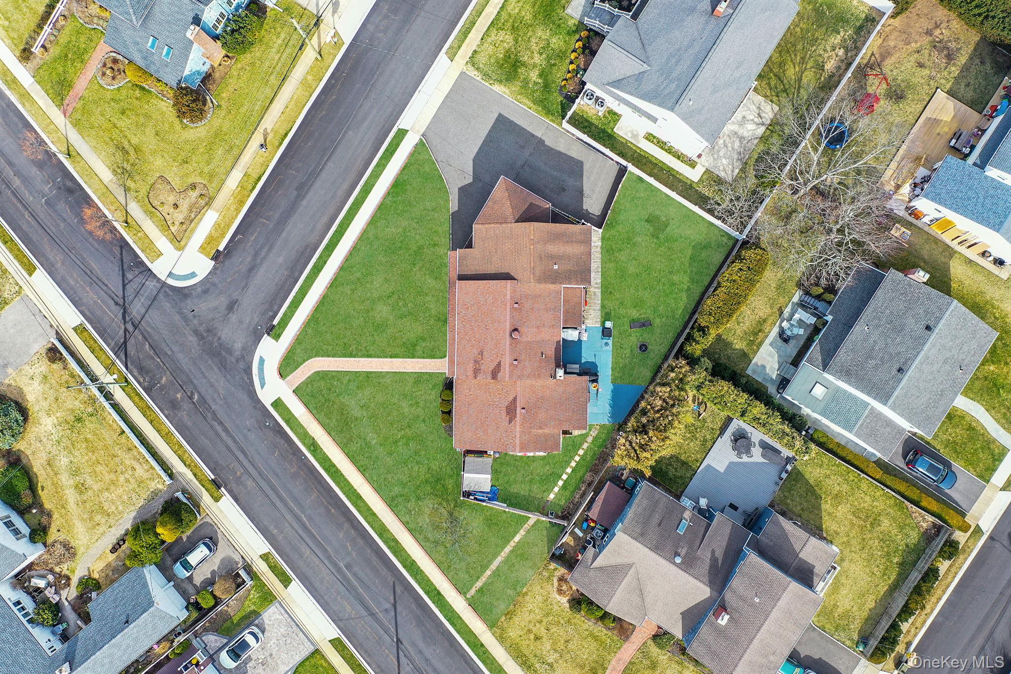 268 W Shore Drive Property Photo 42