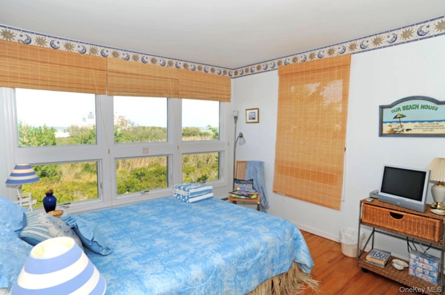 900 Dune Road Property Photo 8