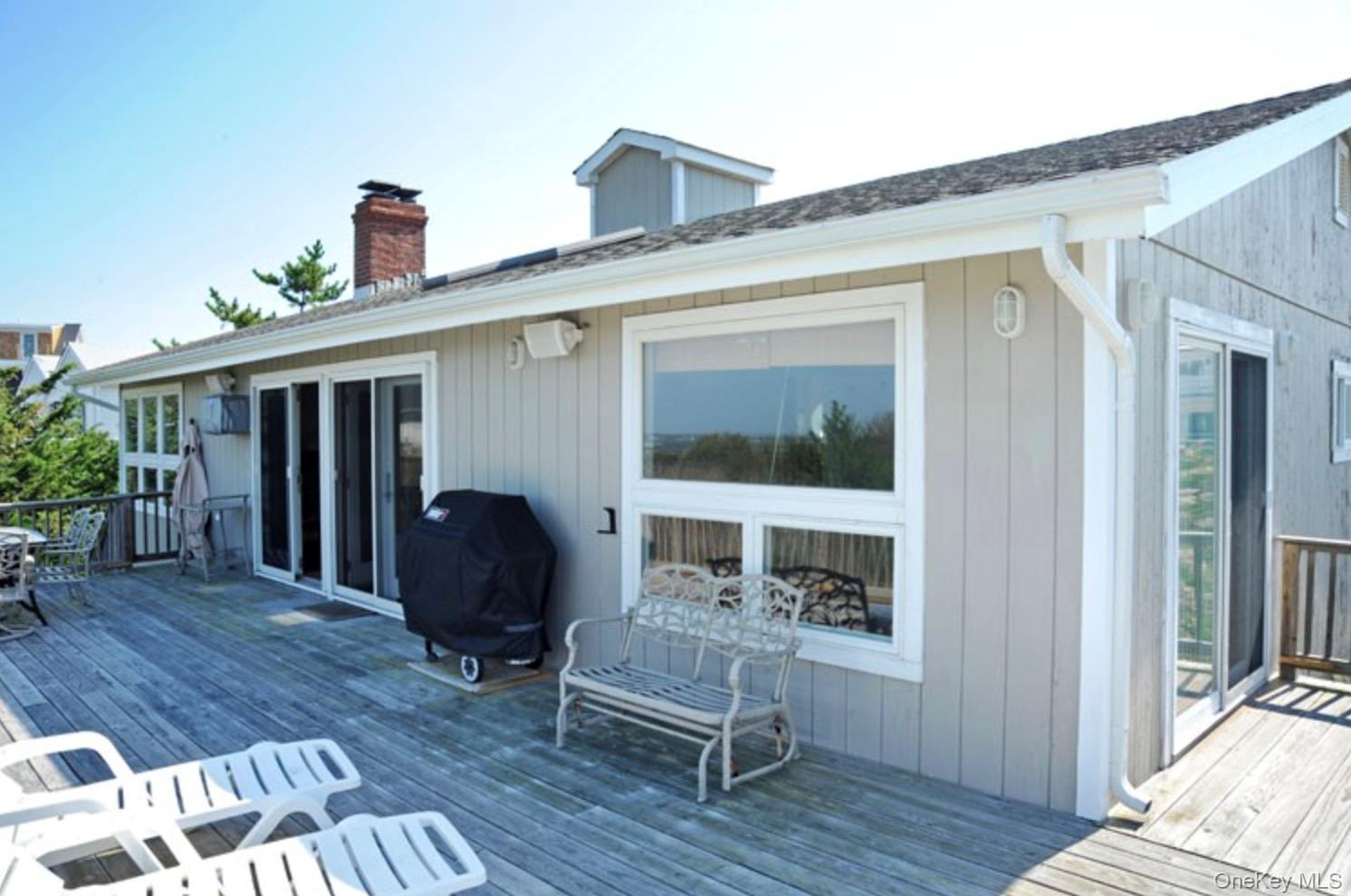 900 Dune Road Property Photo 10